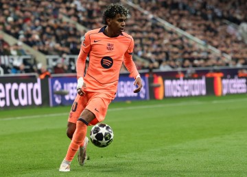 开云APP下载-每体：亚马尔因身体不适缺席今日训练，但仍有很大可能出战塞维