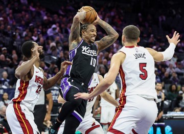 kaiyun应用-西部排名又乱了：快船爆冷惨败，火箭高歌猛进，4队排名互换