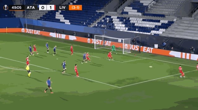 1713477698621012202.gif 门前混战.gif